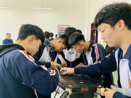 讷河市职业技术教育中心学校 “批量”培育新型职业农民，为乡村振兴注入“新质生产力”